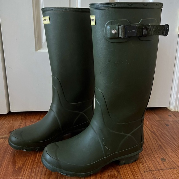 Hunter Women’s Original Tall Rainboot - Adjustable - Picture 1 of 2